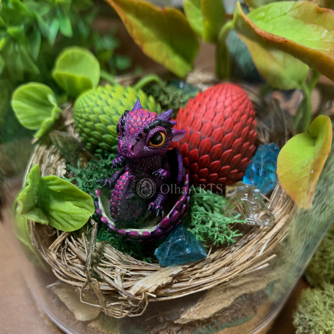 Glass Dome with Dragon Nest