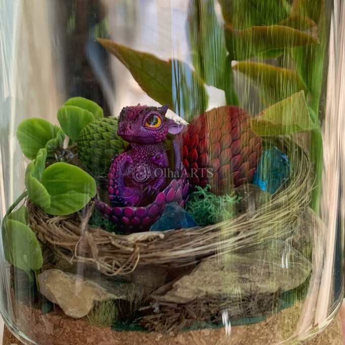 Glass Dome with Dragon Nest