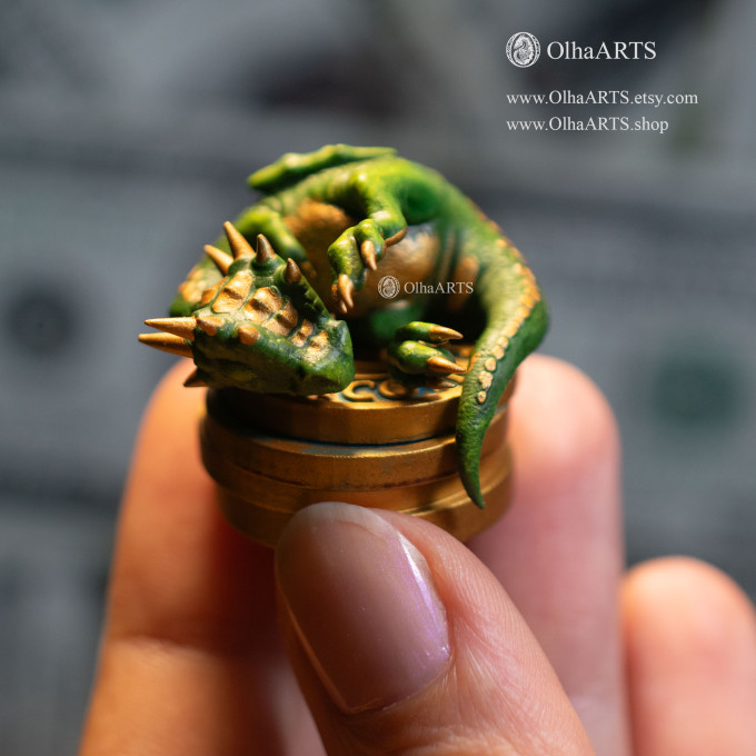 Baby Dragon Sleeping on Coins, Cute Monitor Sitter, Green Dragon, Fantasy Table Figure
