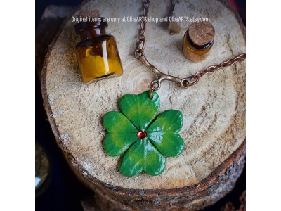 Four-leaf clover pendant