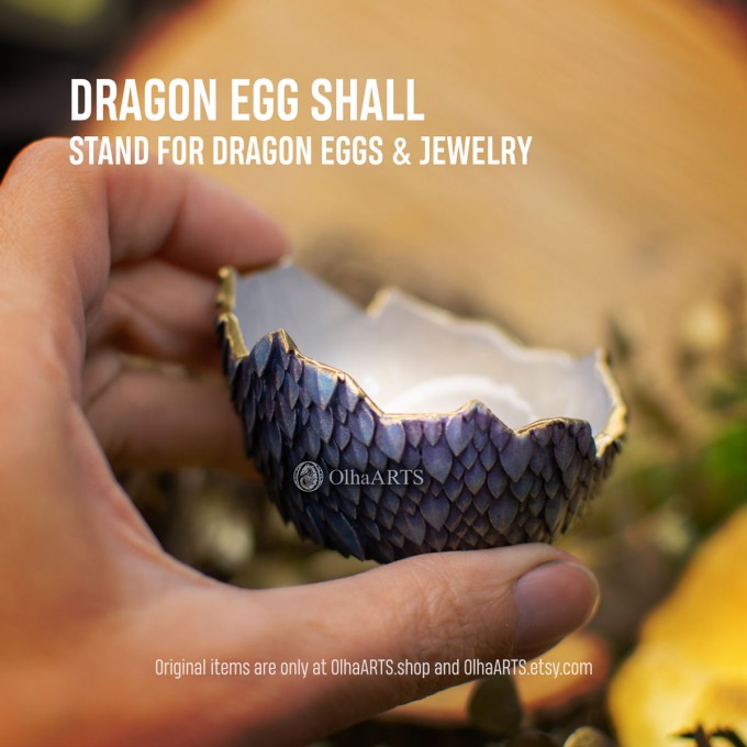 Dragon Egg Shall holder for dragon eggs or jewelry